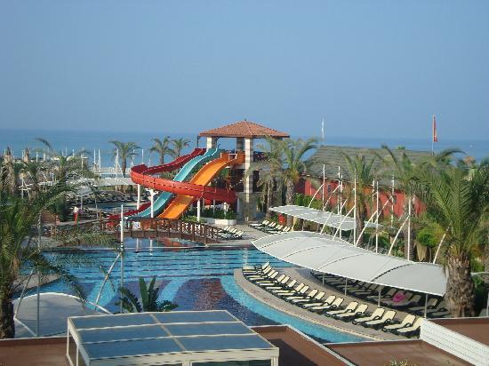 BIG_crystal-family-resort_129664701161359