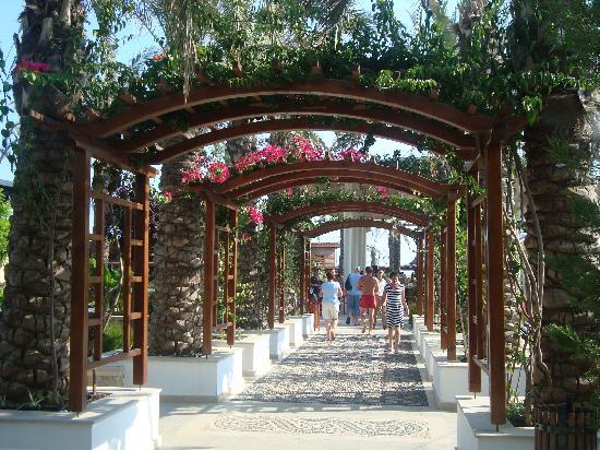 crystal-family-resort