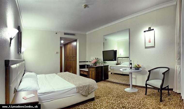 wow-topkapi-palace-hotel-turecko-antalya2